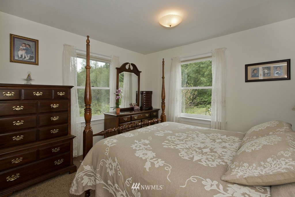 3875 Banner Road Southeast Port Orchard, WA 98366 - Photo 8 of 25 Gallery Image 8