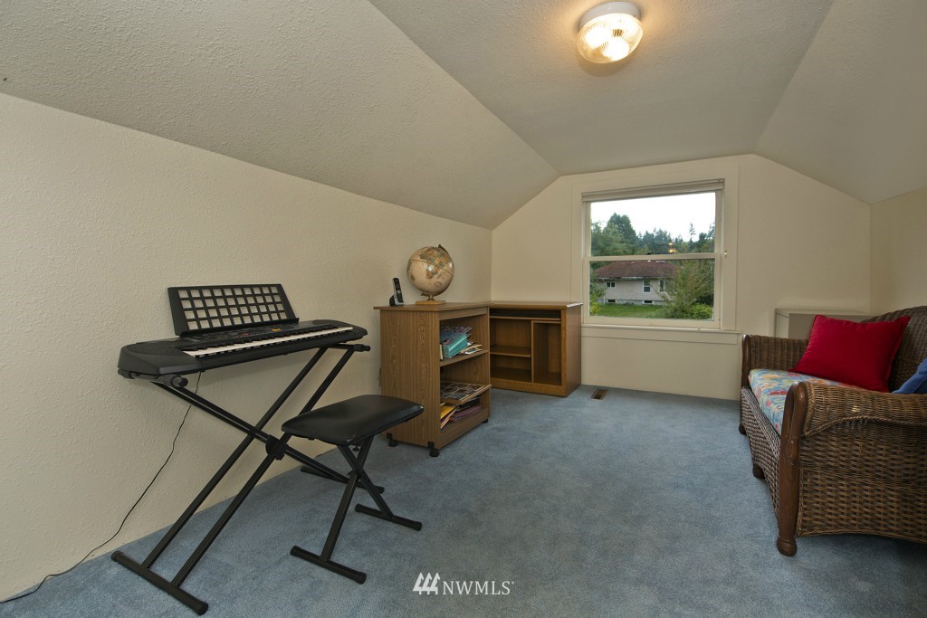 3875 Banner Road Southeast Port Orchard, WA 98366 - Photo 10 of 25 Gallery Image 10