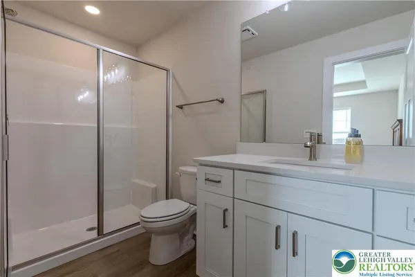$2,500 | 1411 Greenview Drive, Unit 24, Bethlehem, PA 18018