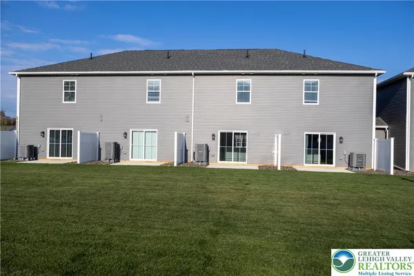$2,500 | 1411 Greenview Drive, Unit 24, Bethlehem, PA 18018