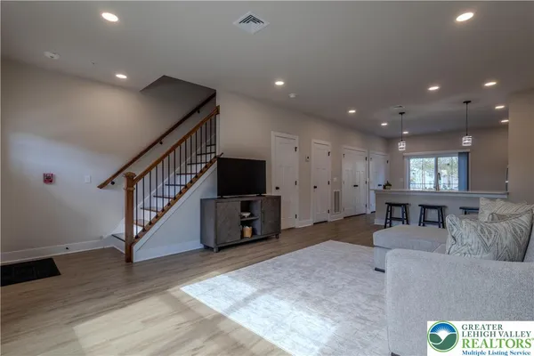 $2,500 | 1411 Greenview Drive, Unit 24, Bethlehem, PA 18018