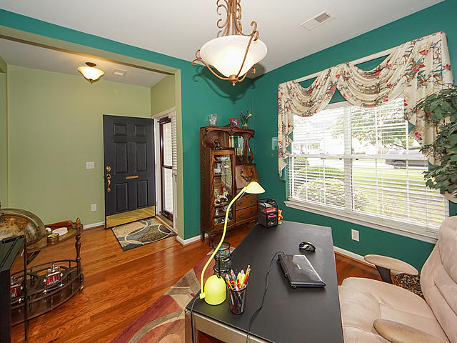 9386 Harroway Road Summerville, SC 29485 - Photo 5 of 34 05