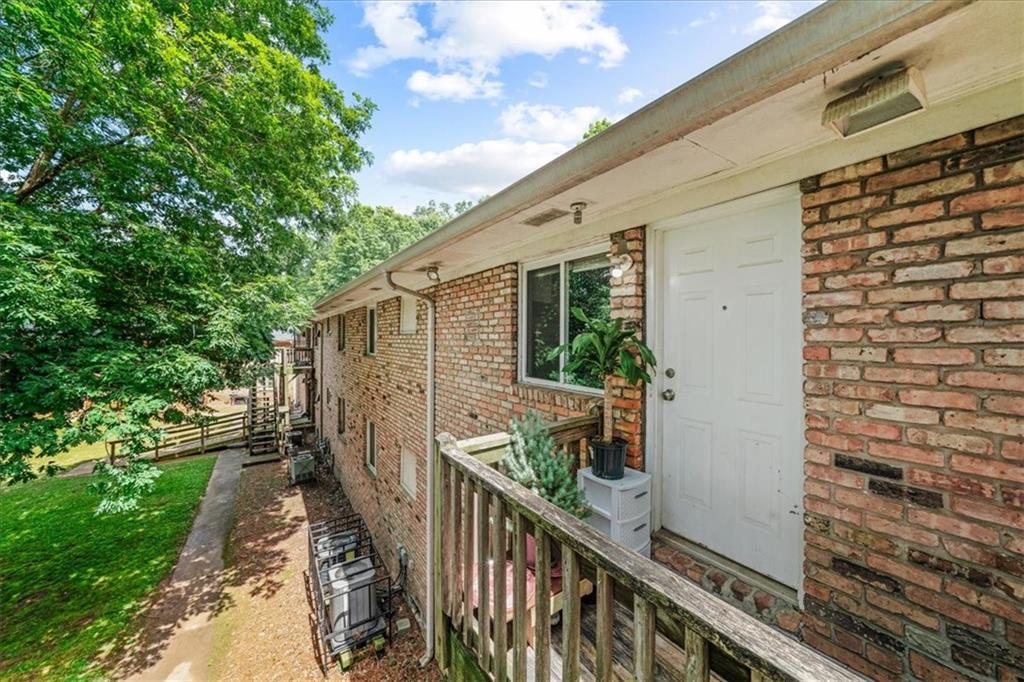 1627 Line Circle Decatur, GA 30032 - Photo 14 of 25
