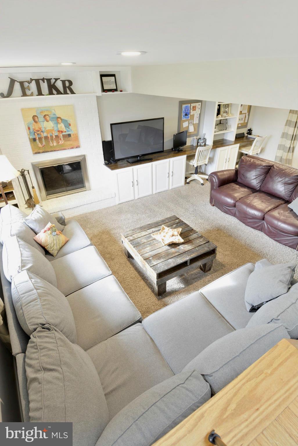 400 Queens Colony High Road Stevensville, MD 21666 - Photo 15 of 30 Family Room Warm and Cozy
