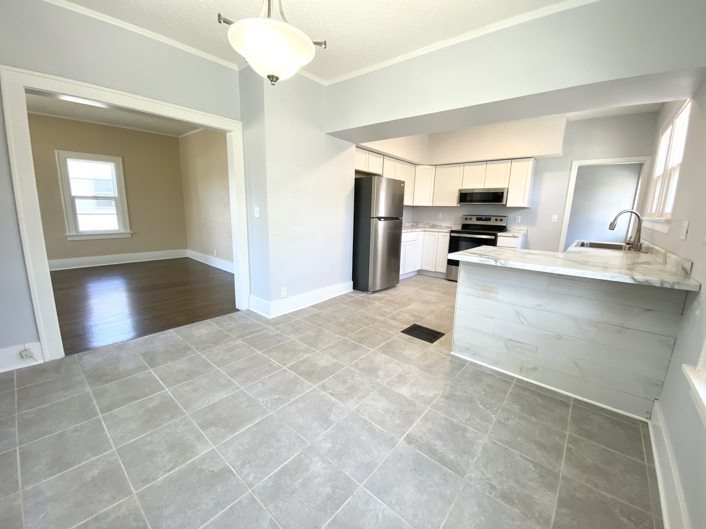 627 East Grove Avenue Rantoul, IL 61866 - Photo 5 of 14