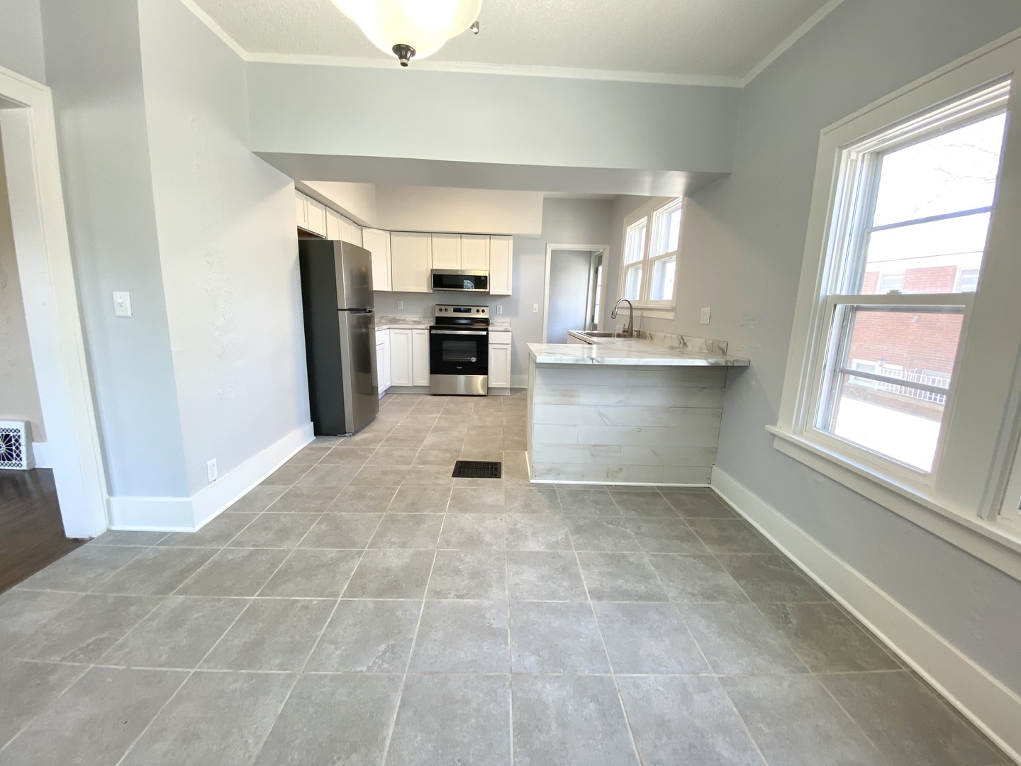 627 East Grove Avenue Rantoul, IL 61866 - Photo 6 of 14