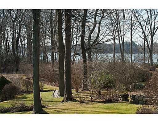 38 Carriglea Drive Riverside, CT 06878 - Photo 2 of 10 a view of a backyard
