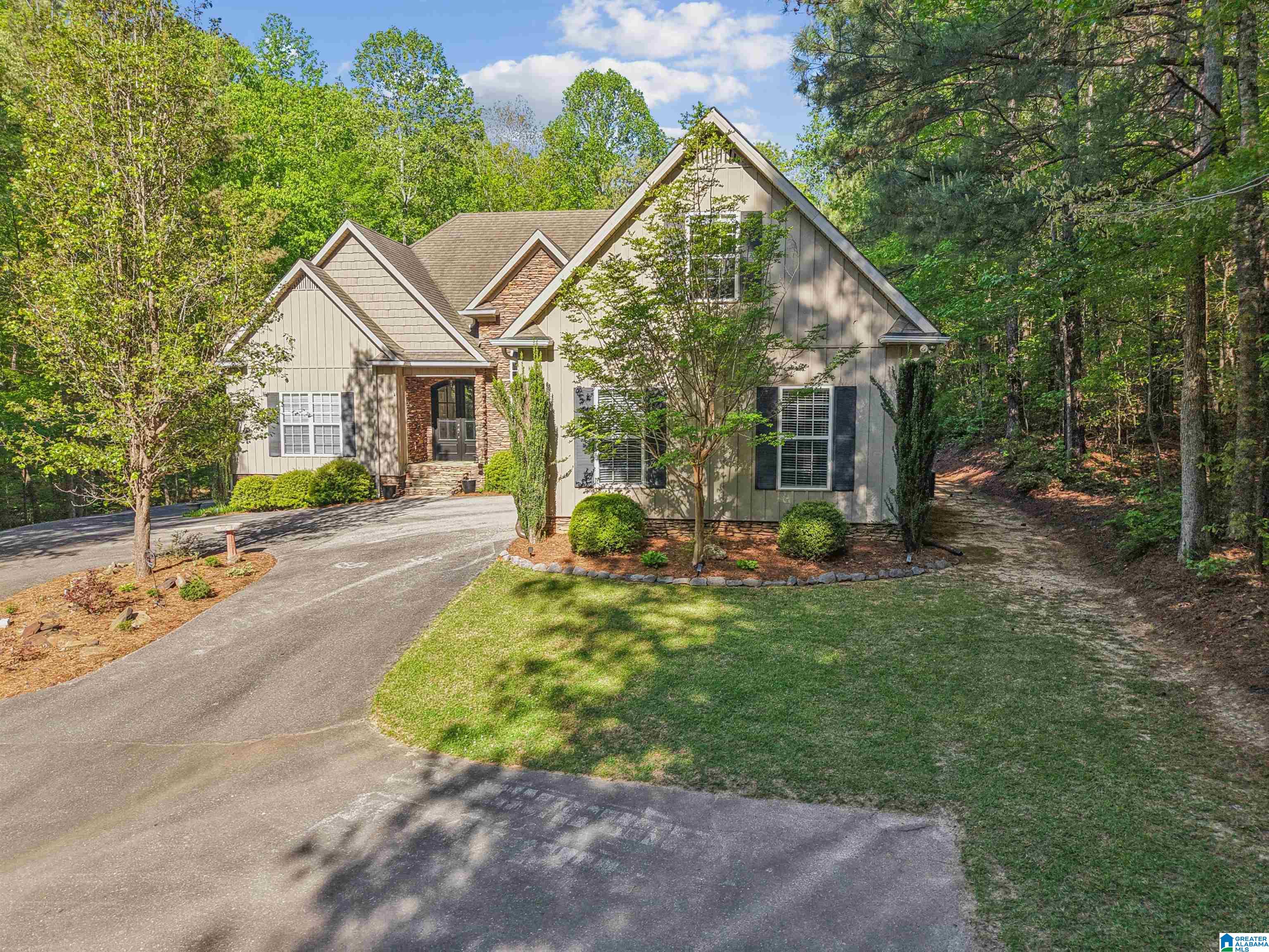 910 Twin Blf Drive Springville, AL 35146 - Photo 3 of 50