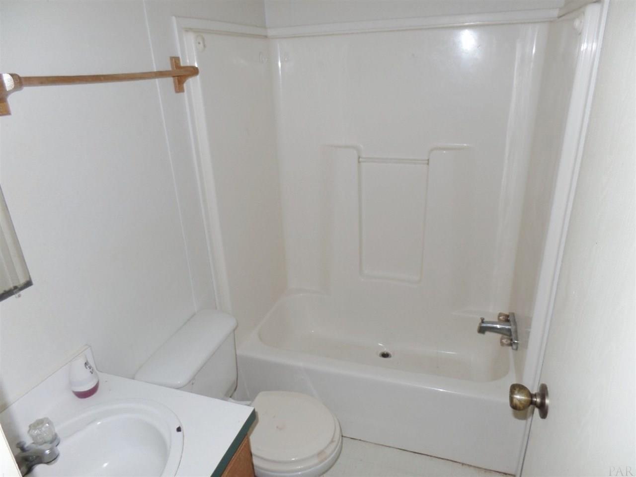 1016 Dog Track Road Pensacola, FL 32506 - Photo 11 of 15 Gallery Image 11