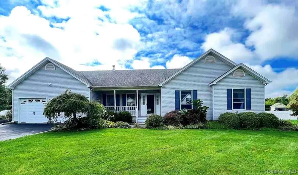 $5,000 | 119 Vineyard Way, Riverhead, NY 11901