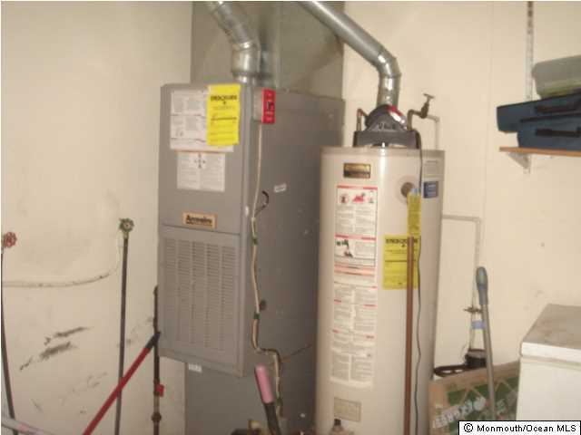 716 Shell Place Neptune Township, NJ 07753 - Photo 9 of 13 Additional Photo