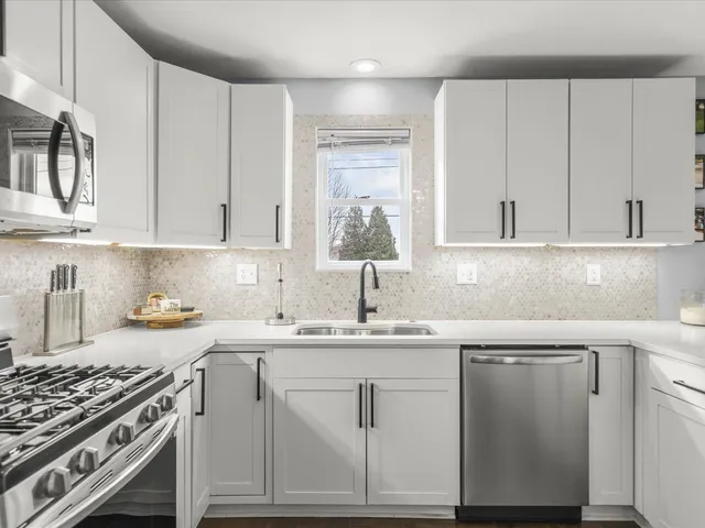 $380,000 | 7218 Salzbrenner Lane, Machesney Park, IL 61115