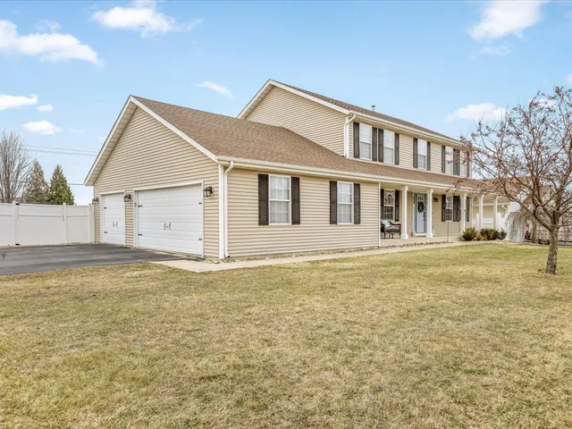 $380,000 | 7218 Salzbrenner Lane, Machesney Park, IL 61115