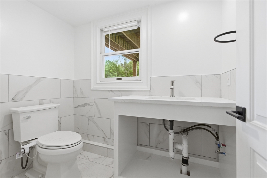 52 Ridgewood Road Milton, MA 02186 - Photo 33 of 39