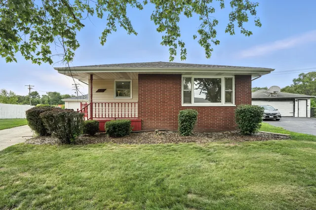 $224,900 | 3312 East 170th Street, Lansing, IL 60438