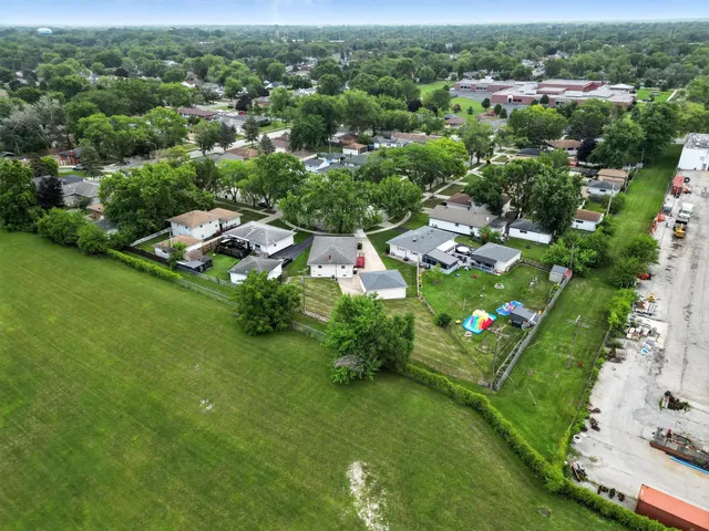 $224,900 | 3312 East 170th Street, Lansing, IL 60438