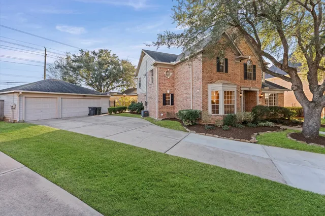 $3,350 | 1914 Rosebay Court, Sugar Land, TX 77478