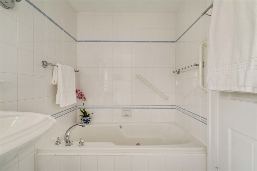 24 Littlefield Road Newton, MA 02459 - Photo 30 of 34