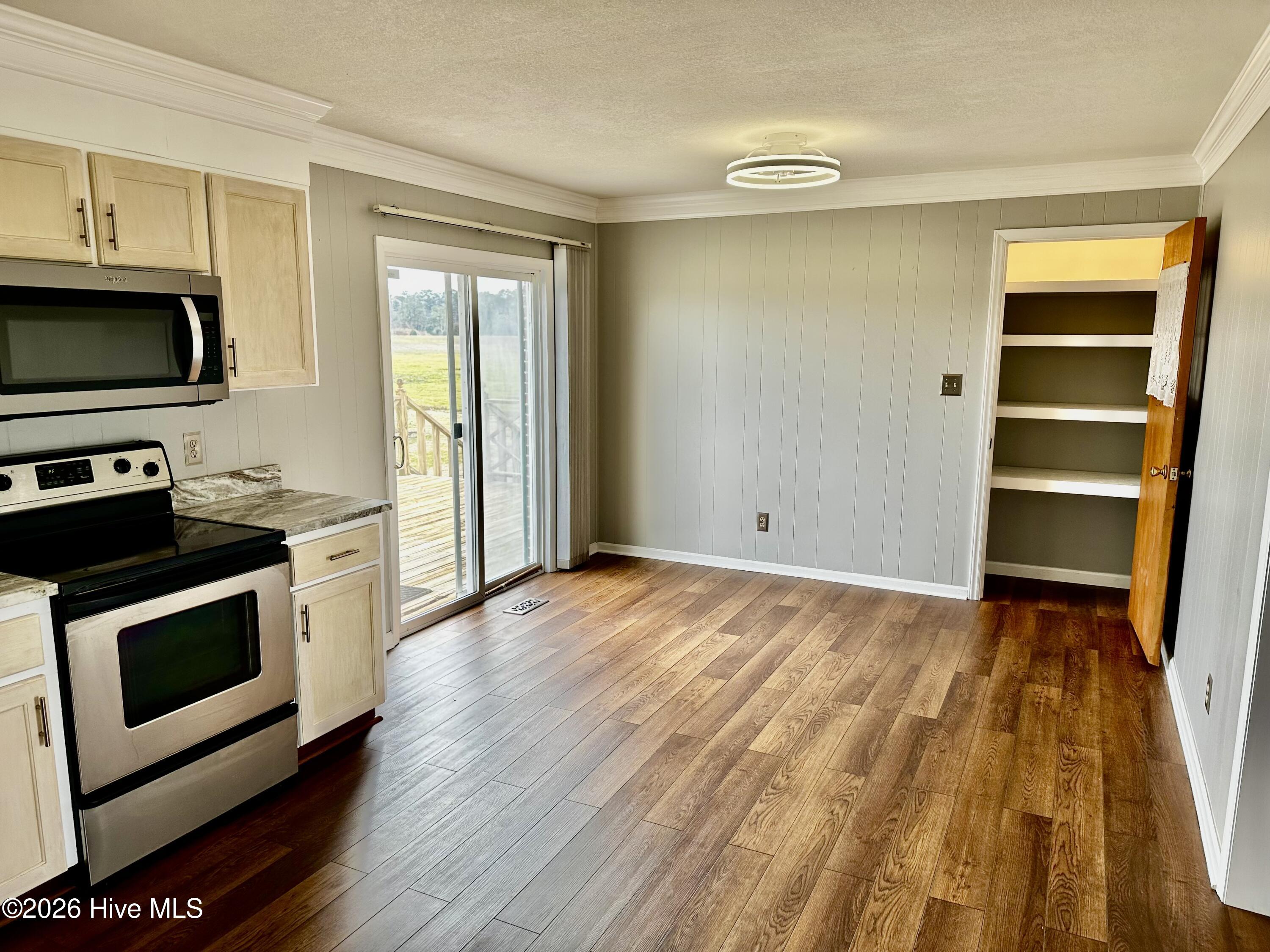 156 Stella Road Stella, NC 28582 - Photo 4 of 12 IMG_9276