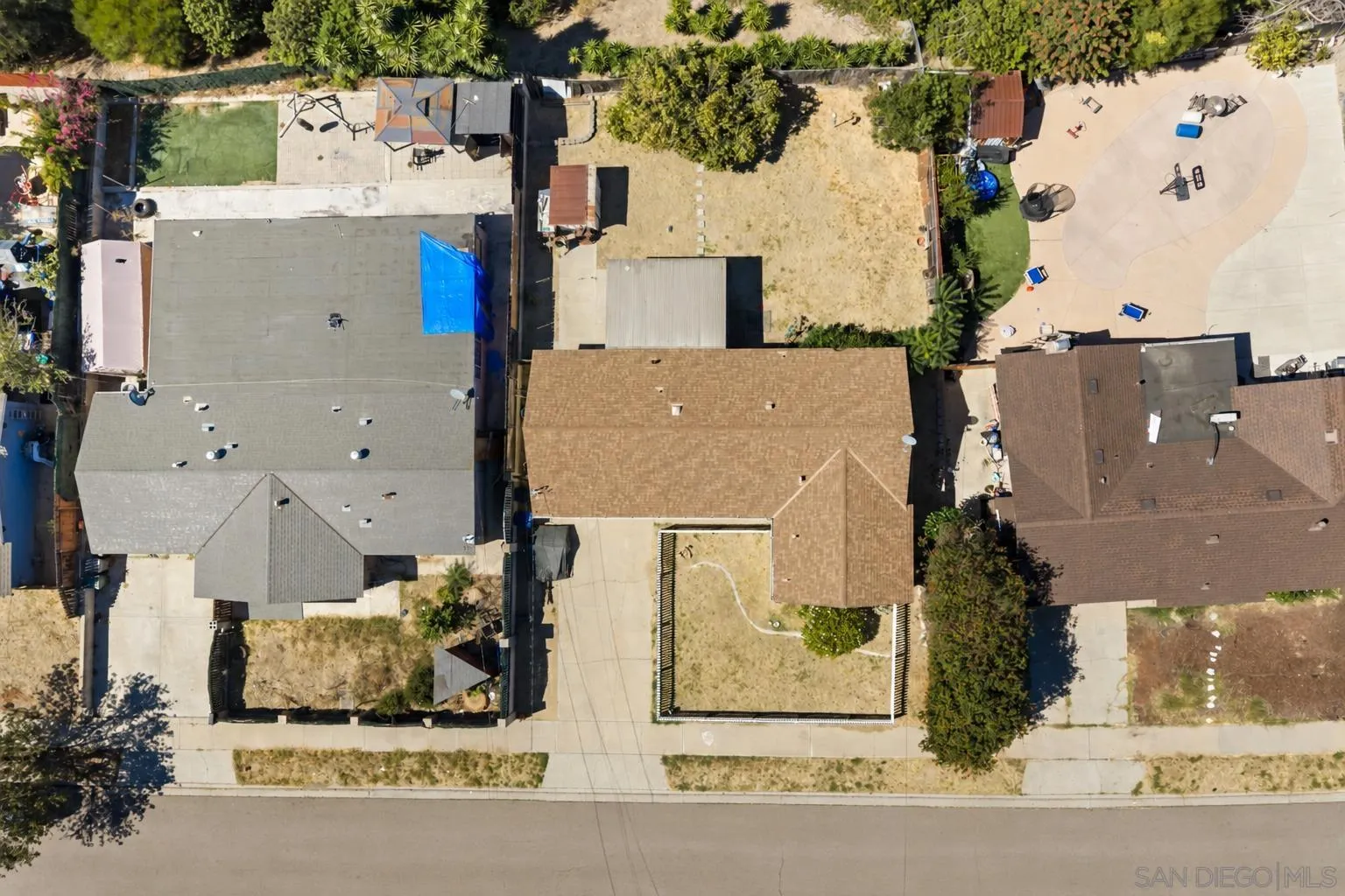 1520 Tarleton Street Spring Valley, CA 91977 - Photo 5 of 34 Gallery Image 5