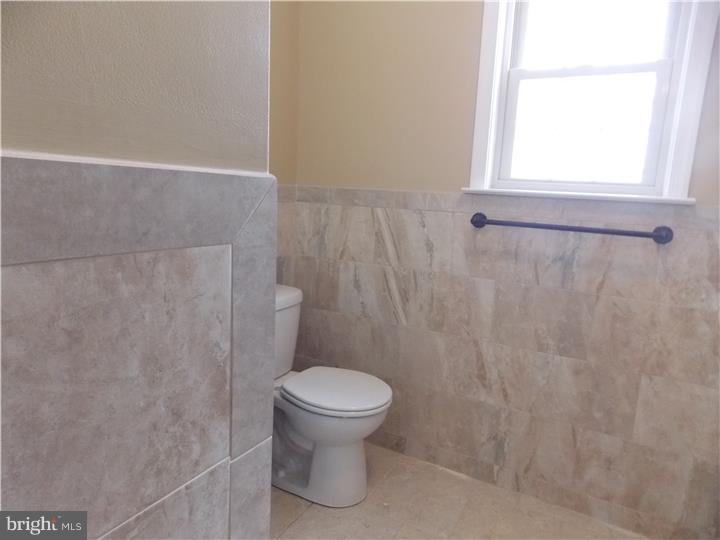 363 Hillside Road Ridley Park, PA 19078 - Photo 16 of 25 Bathroom