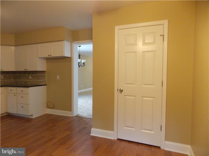 363 Hillside Road Ridley Park, PA 19078 - Photo 6 of 25 Kitchen