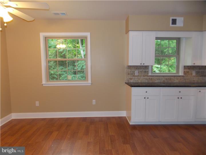 363 Hillside Road Ridley Park, PA 19078 - Photo 8 of 25 Kitchen