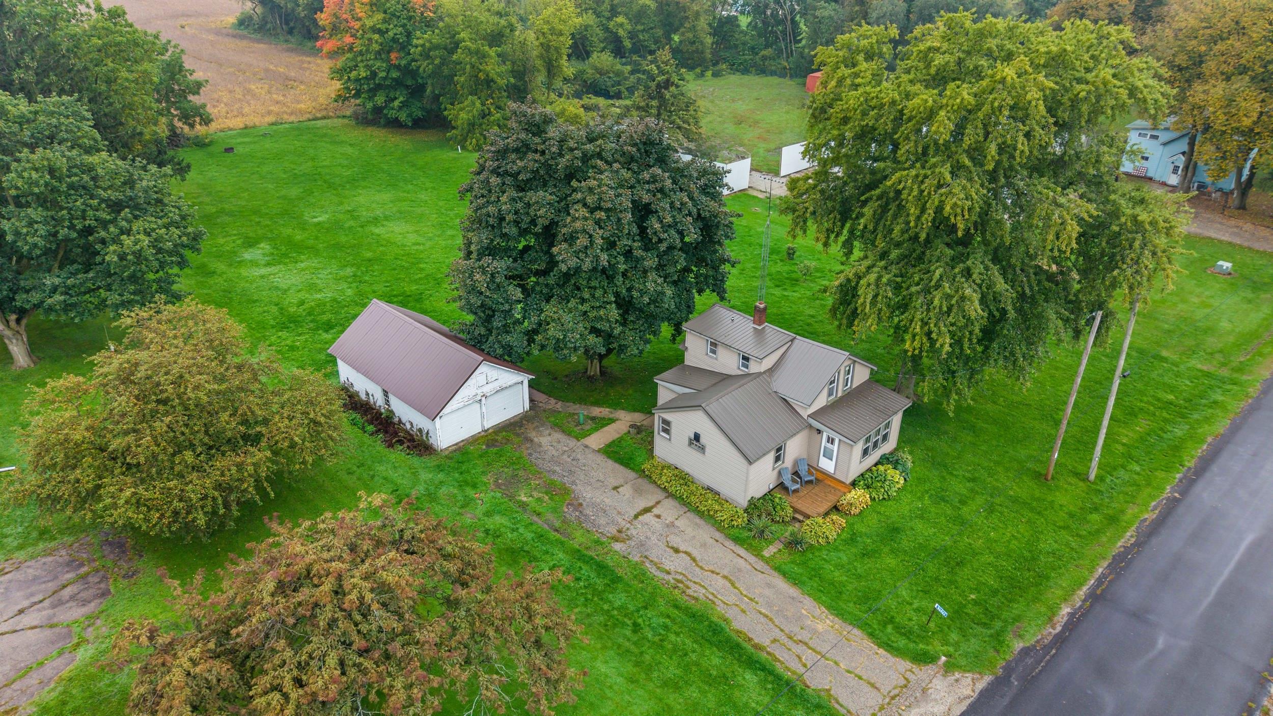 W6883 Arbor Road Juneau, WI 53039 - Photo 31 of 37 Gallery Image 31