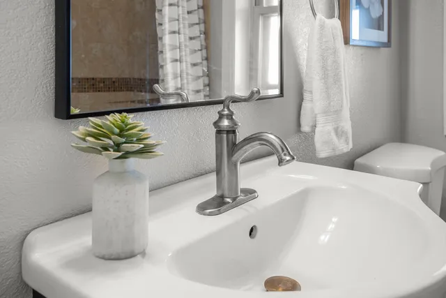 $399,900 | 1300 Parkway Drive, Brookfield, WI 53005