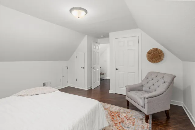 $399,900 | 1300 Parkway Drive, Brookfield, WI 53005