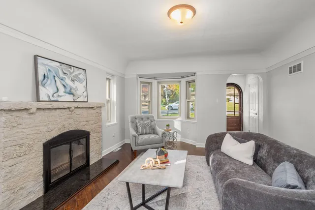 $399,900 | 1300 Parkway Drive, Brookfield, WI 53005