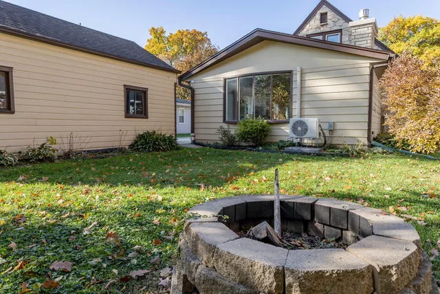 $399,900 | 1300 Parkway Drive, Brookfield, WI 53005