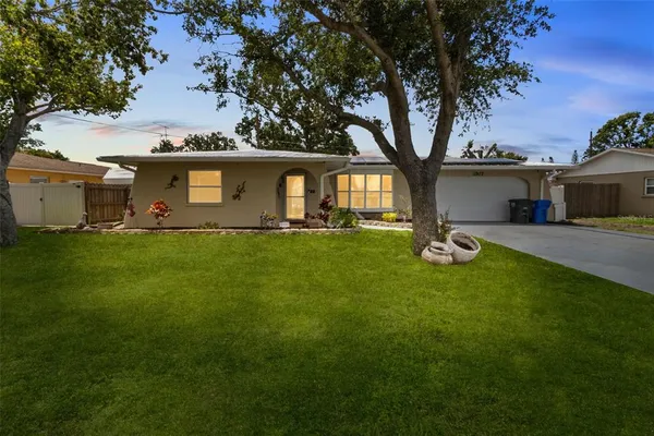 $534,900 | 3507 Oxford Drive West, Bradenton, FL 34205