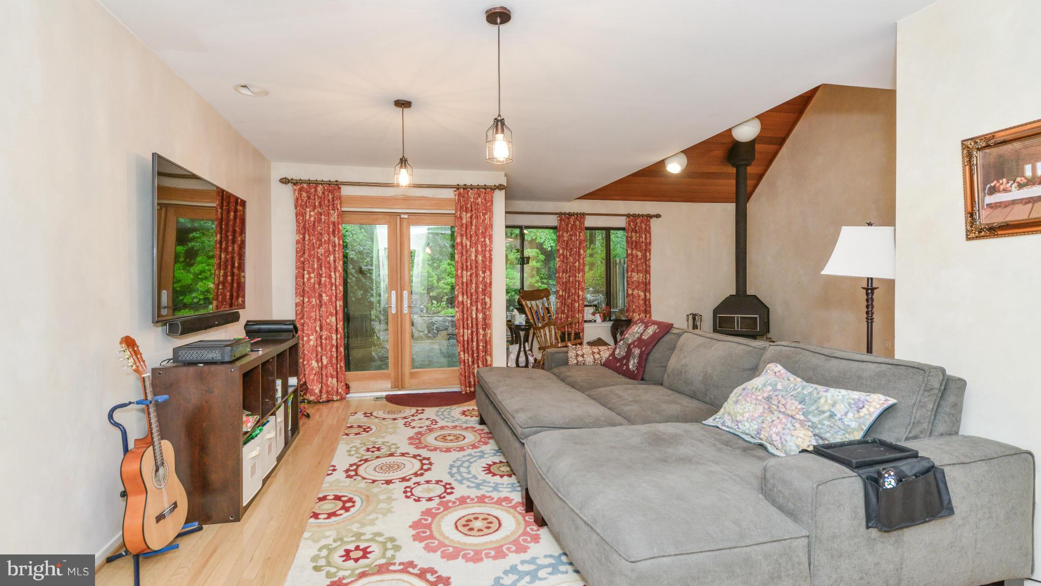 2013 Turtle Pond Drive Reston, VA 20191 - Photo 9 of 30 Family Room