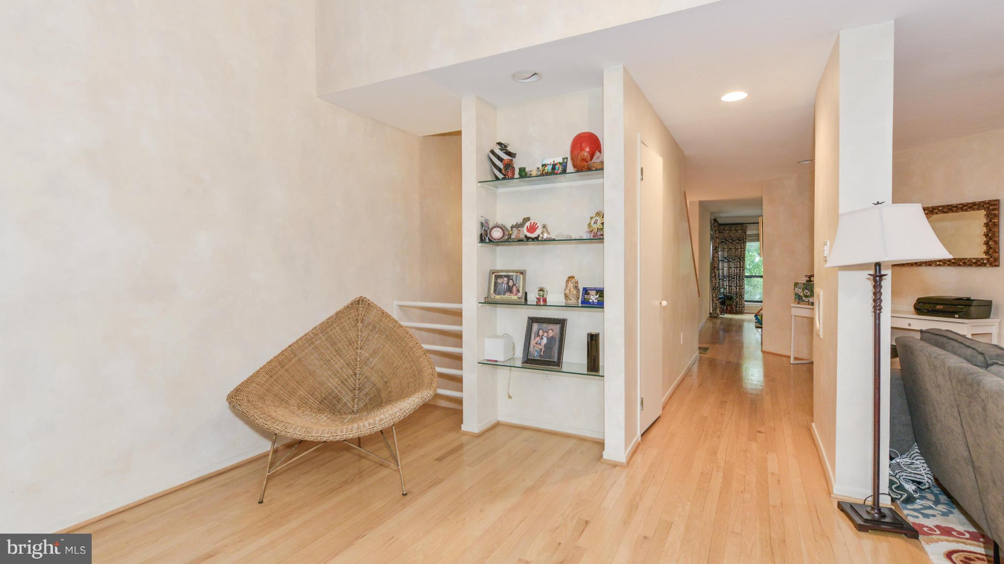 2013 Turtle Pond Drive Reston, VA 20191 - Photo 10 of 30 Living Room