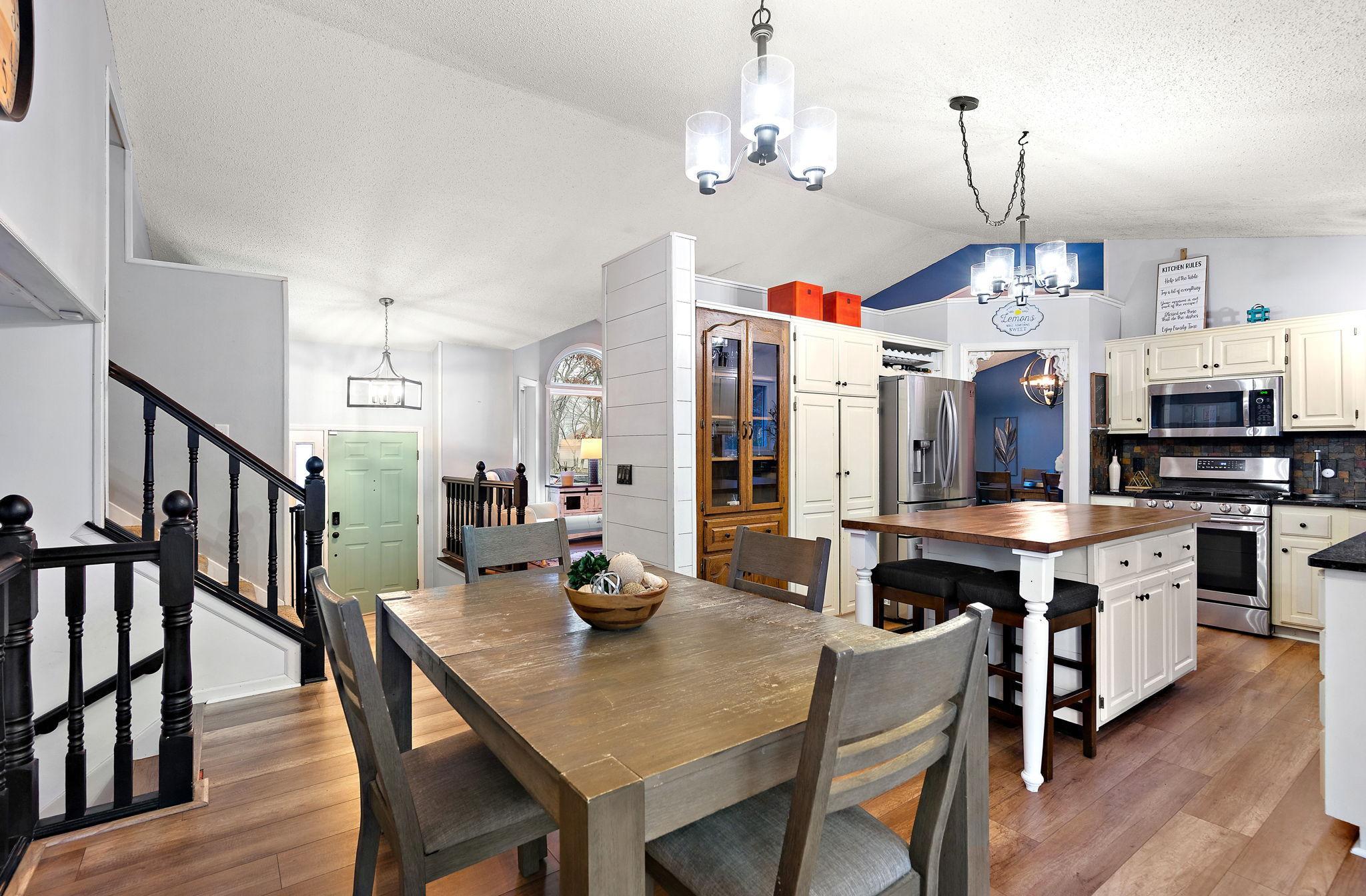 12189 Lily Street Northwest Coon Rapids, MN 55433 - Photo 11 of 56