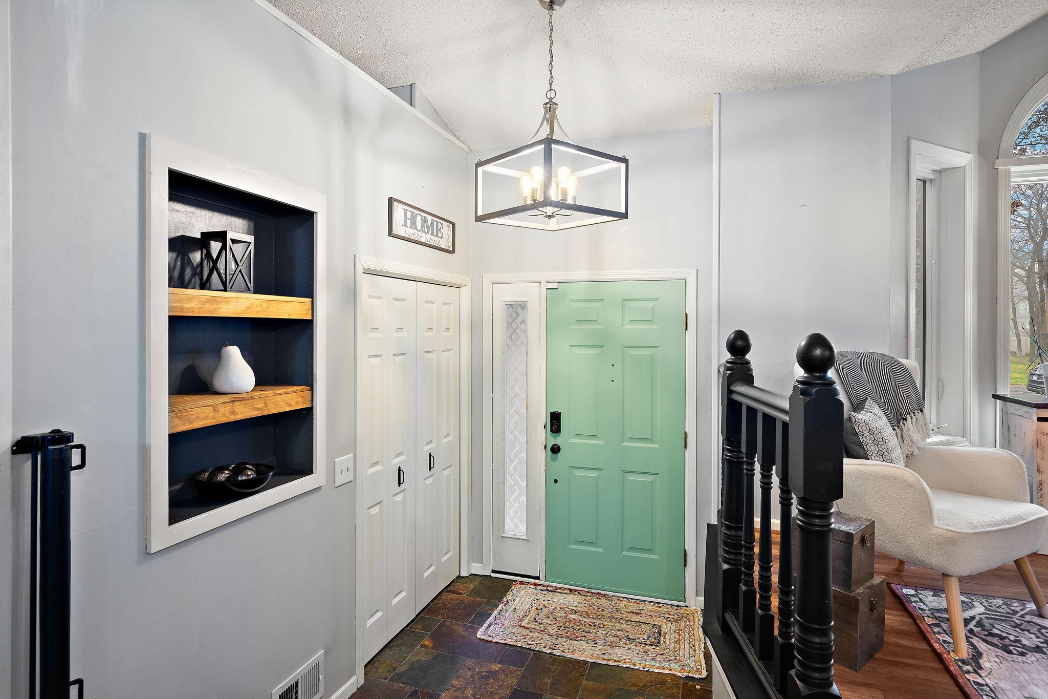 12189 Lily Street Northwest Coon Rapids, MN 55433 - Photo 3 of 56