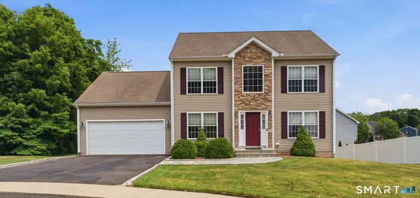 $429,900 | 117 Hidden Valley Drive, Meriden, CT 06451
