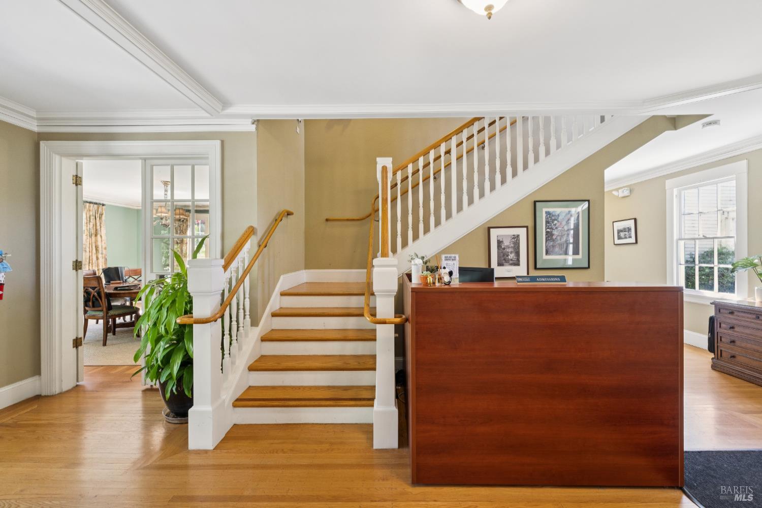 226 Magnolia Avenue San Rafael, CA 94901 - Photo 7 of 31 Foyer