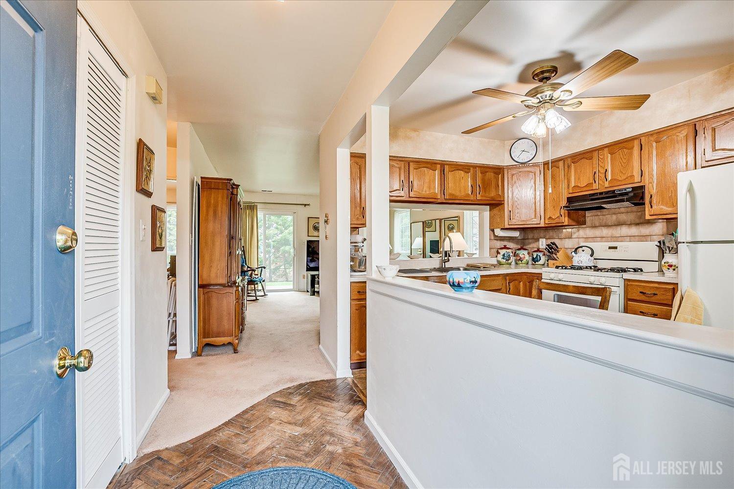 506 Maplecrest Road Edison, NJ 08820 - Photo 9 of 33