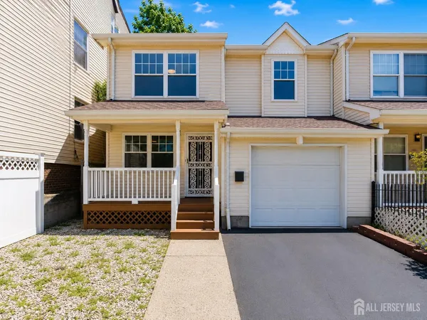 $399,000 | 736-738 South 19th Street, Newark, NJ 07103