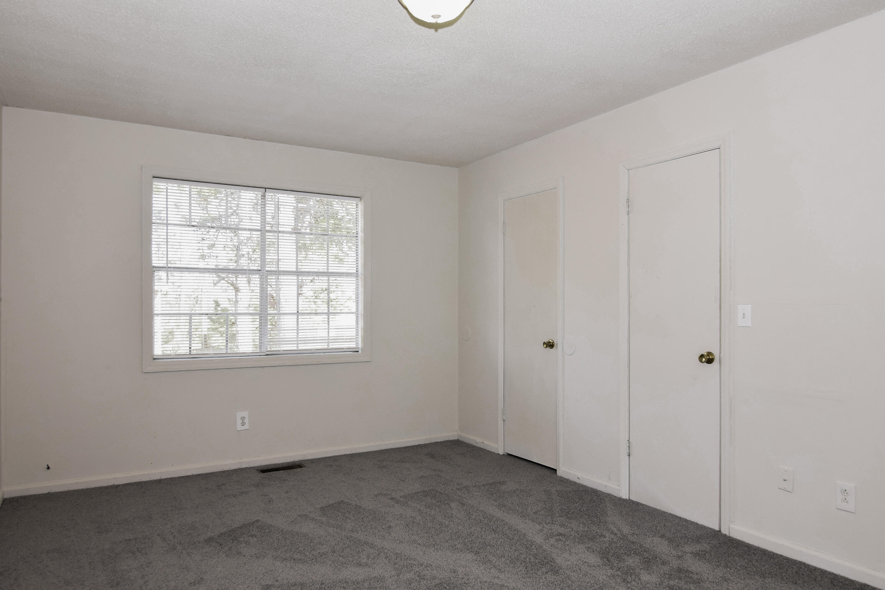 7657 Hunters Ridge Lane North Charleston, SC 29420 - Photo 8 of 11 7657 Hunters Ridge-07