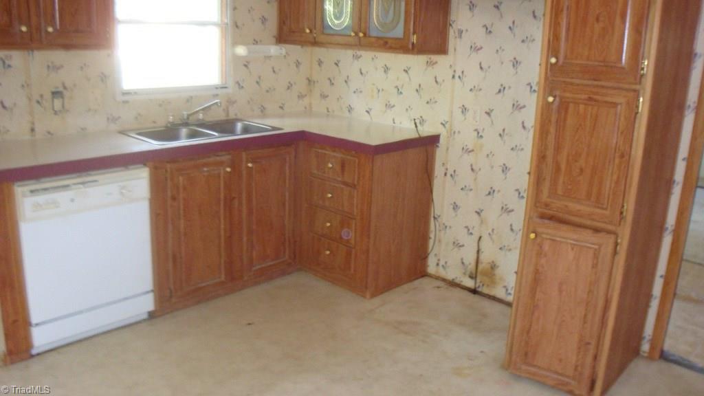 4066 Vass-Carthage Road Carthage, NC 28327 - Photo 11 of 14