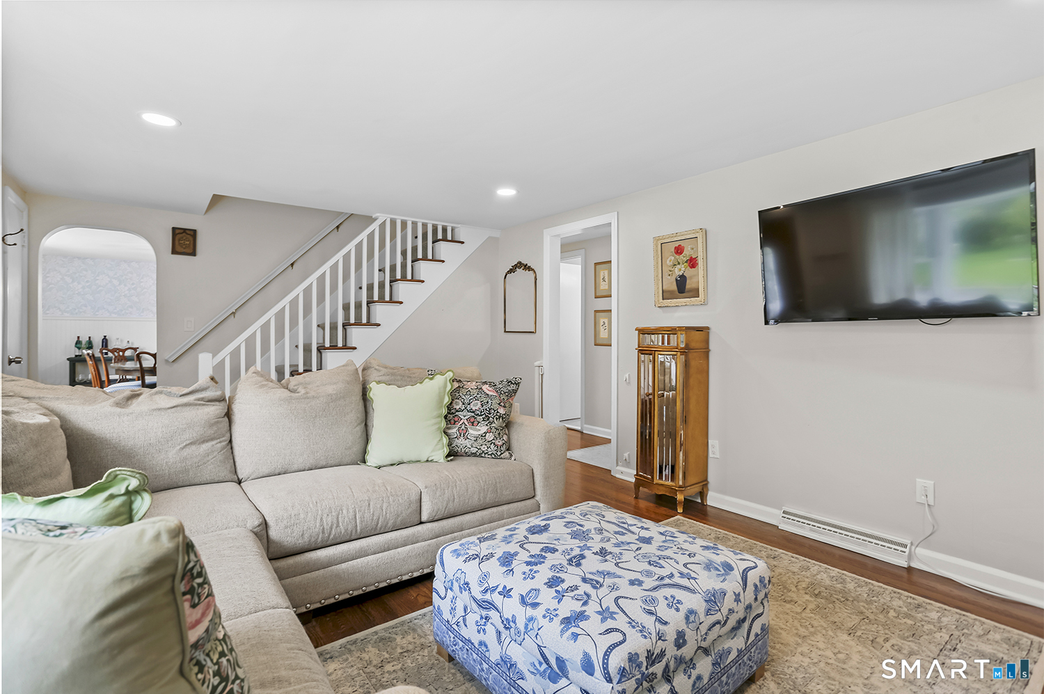 9 Wildwood Road Fairfield, CT 06825 - Photo 4 of 28