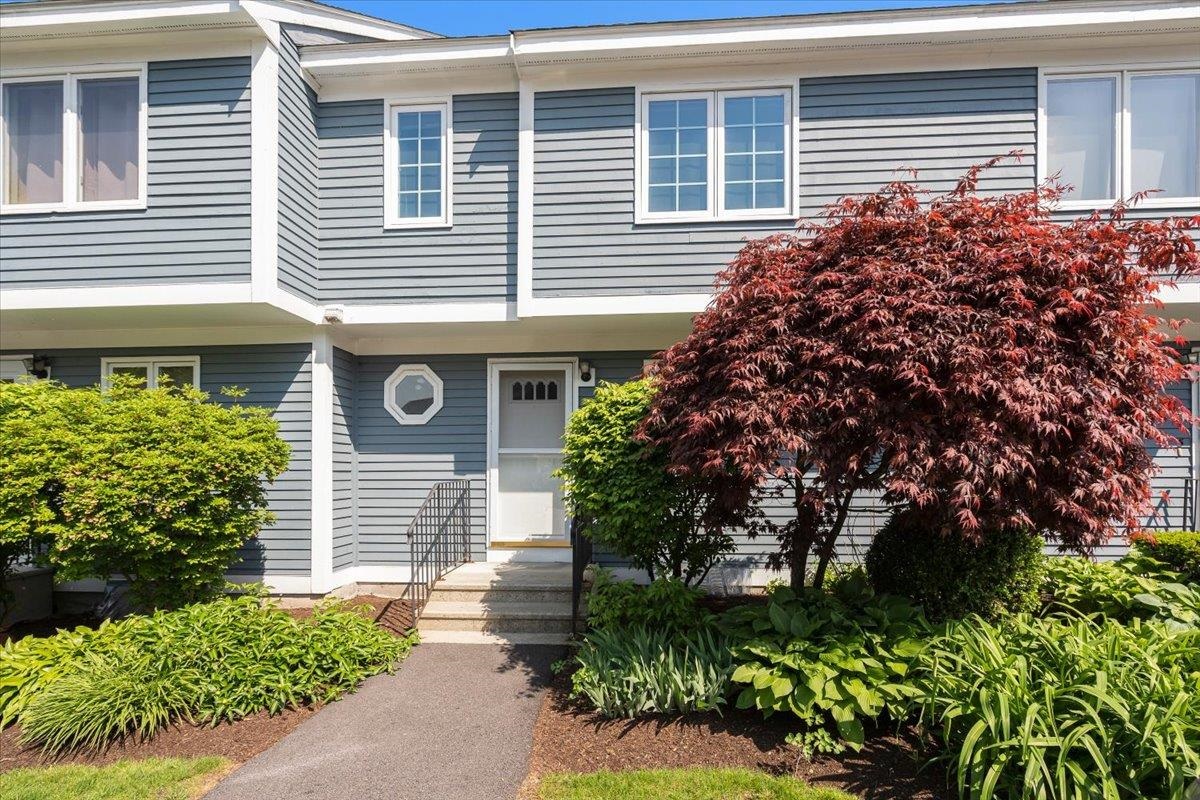 7 Swift Lane Merrimack, NH 03054 - Photo 2 of 39
