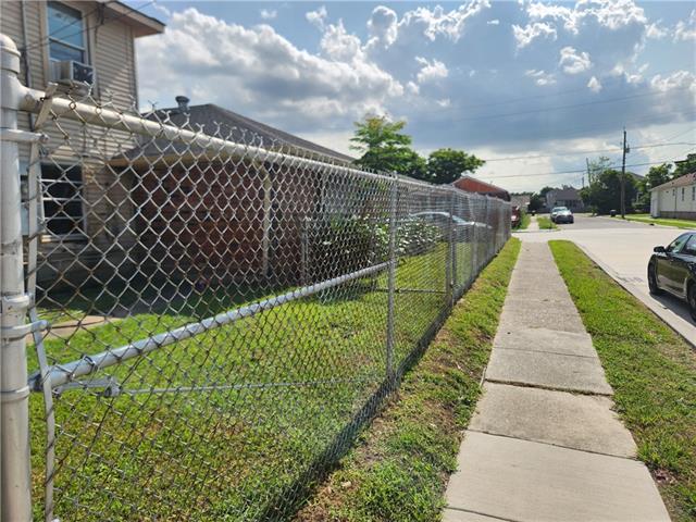 4635 Allen Street New Orleans, LA 70122 - Photo 6 of 15