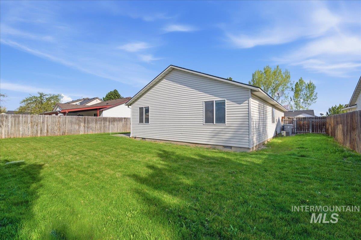 14237 Carolina Street Caldwell, ID 83607 - Photo 23 of 27