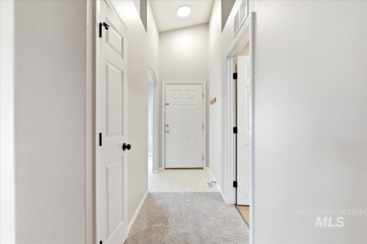 14237 Carolina Street Caldwell, ID 83607 - Photo 4 of 27