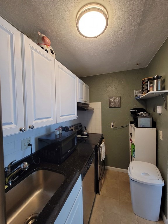 182 Swanson Road, Unit 320 Boxborough, MA 01719 - Photo 3 of 8 Gallery Image 3