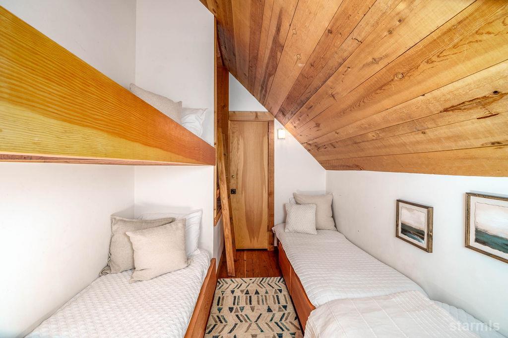 2117 Cascade Road South Lake Tahoe, CA 96150 - Photo 33 of 50